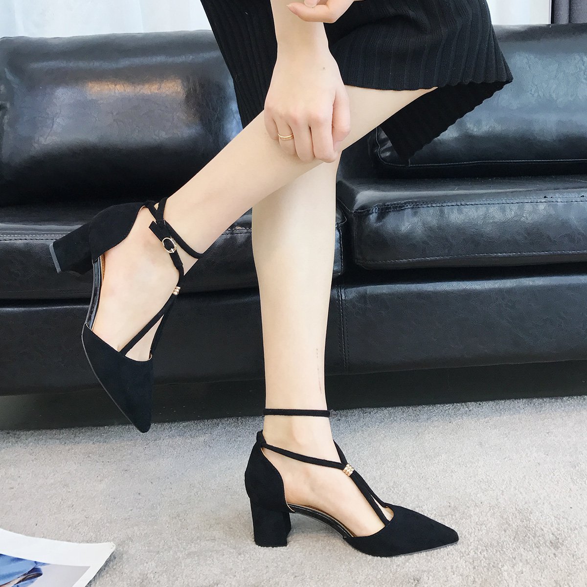 18年秋季新款欧美绒面中空时装鞋性感交叉绑带女士高跟鞋粗跟尖头女鞋