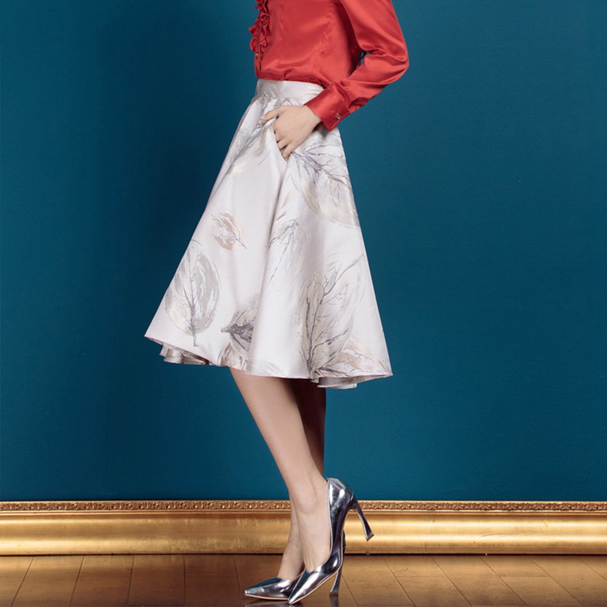 voa维欧艾丝绸色织提花蚕桑丝中腰中款印花真丝半身裙