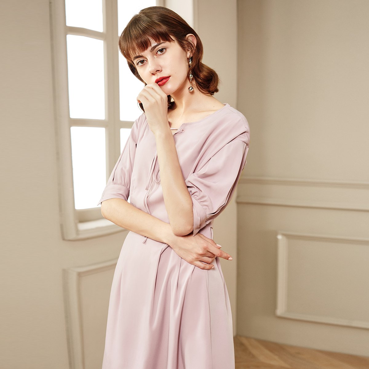 lachata,焕季清仓女装专场 2018夏装新款 领口长系带灯笼短袖灰粉 女