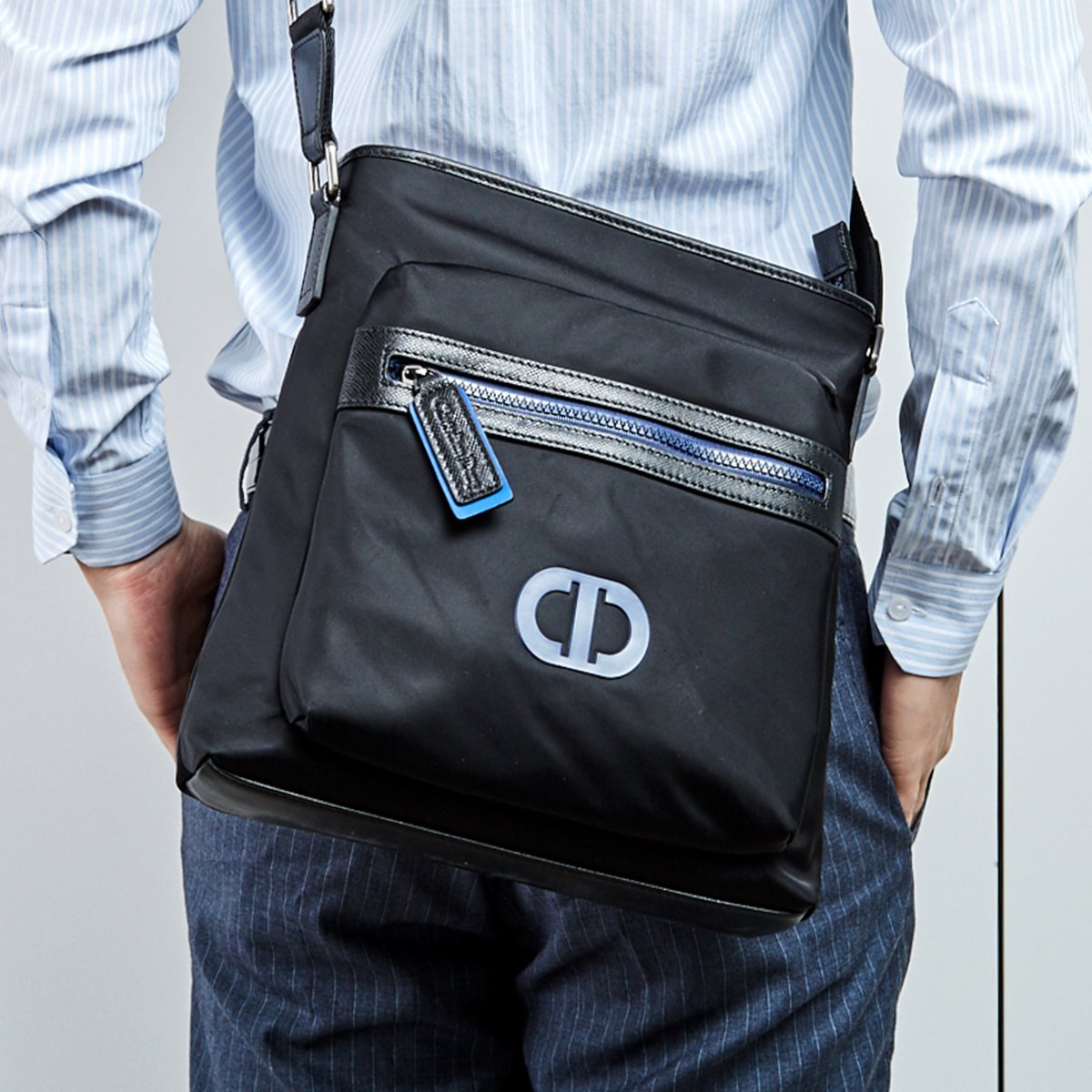 专柜同款男士轻便防水布男包男士单肩包斜挎包休闲潮流包cd
