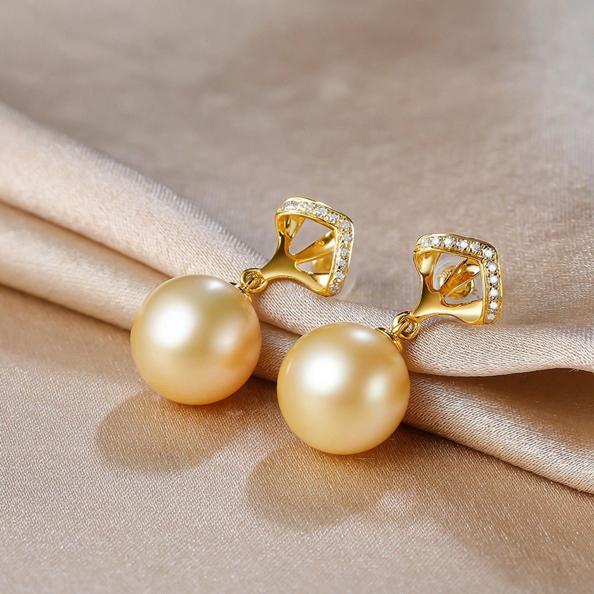华年18k金钻石10-11mm南洋金珍珠海水珍珠耳钉/耳环