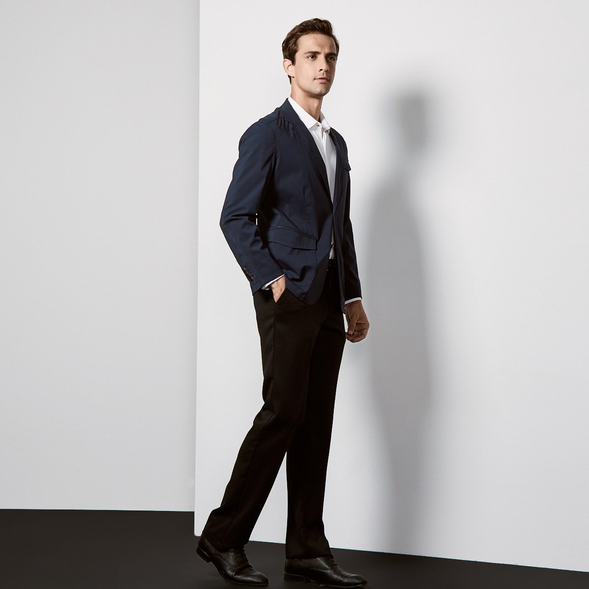 2018新款舒适混羊毛轻薄经典简约绅士风商务休闲男士便装单西