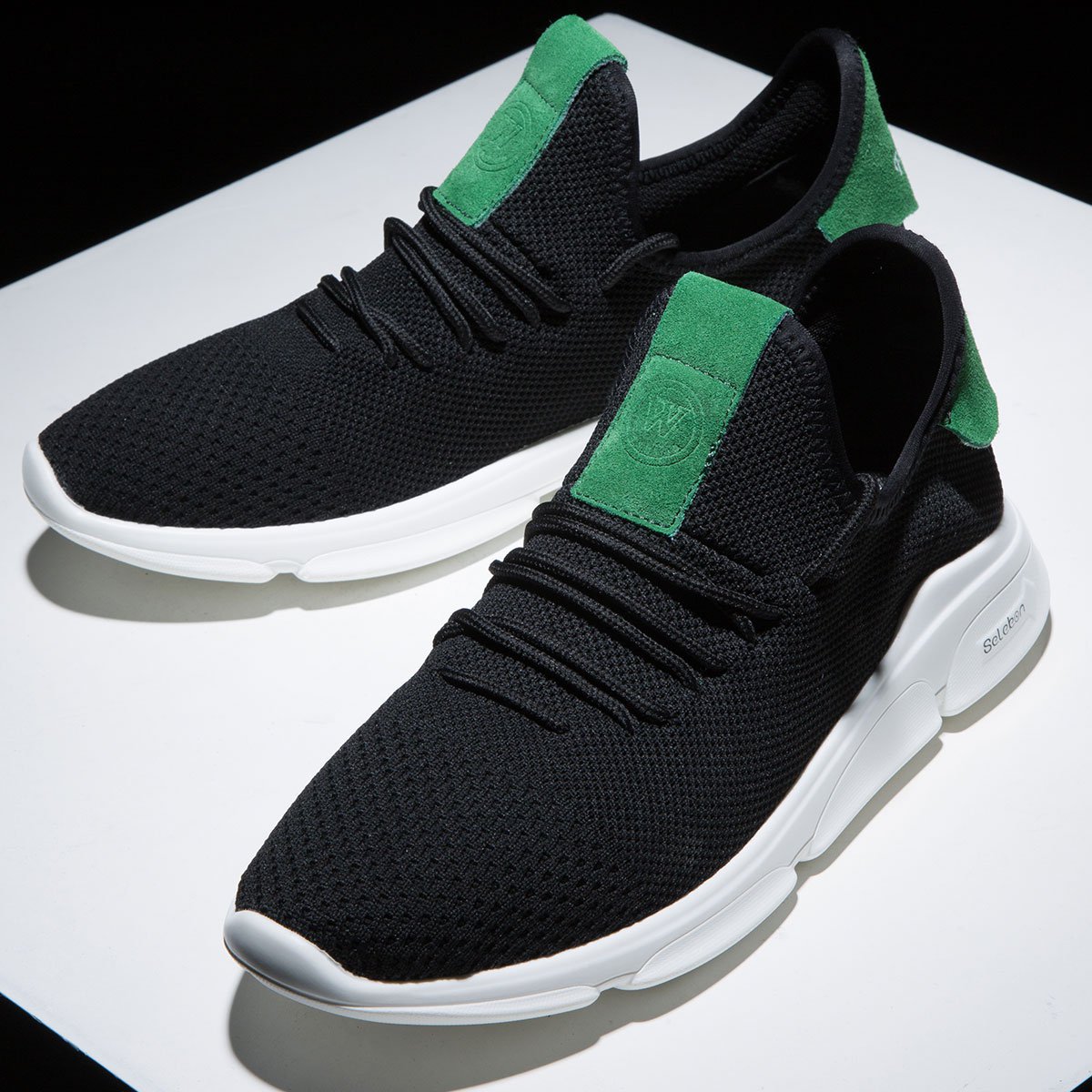 太子龙男鞋运动潮流男士透气飞织跑步鞋时尚系带休闲鞋