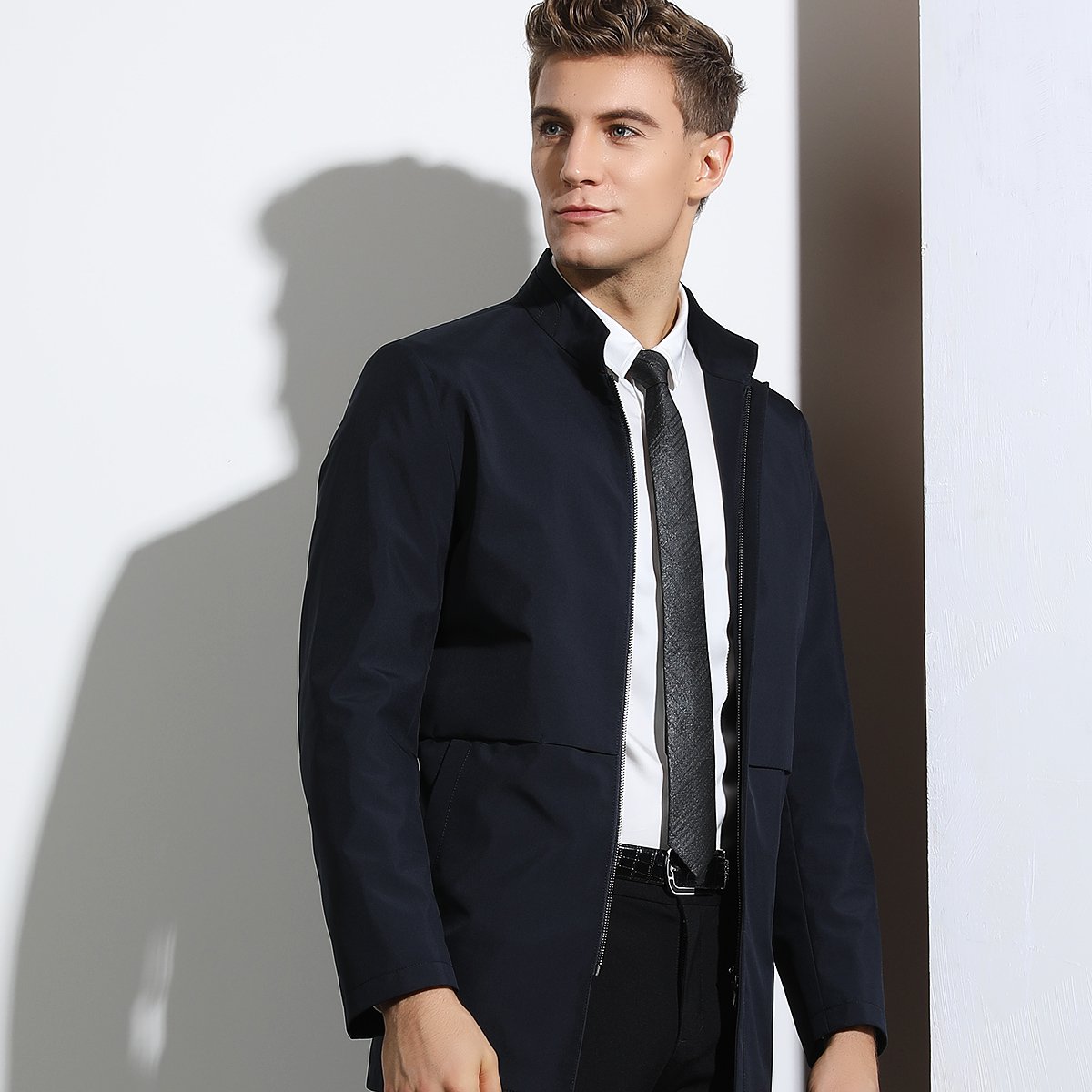 春季新款立领干练修身男装外套净色百搭男士夹克