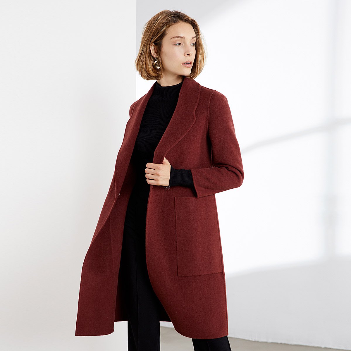 女式红咖色羊毛翻领中长款双面呢大衣