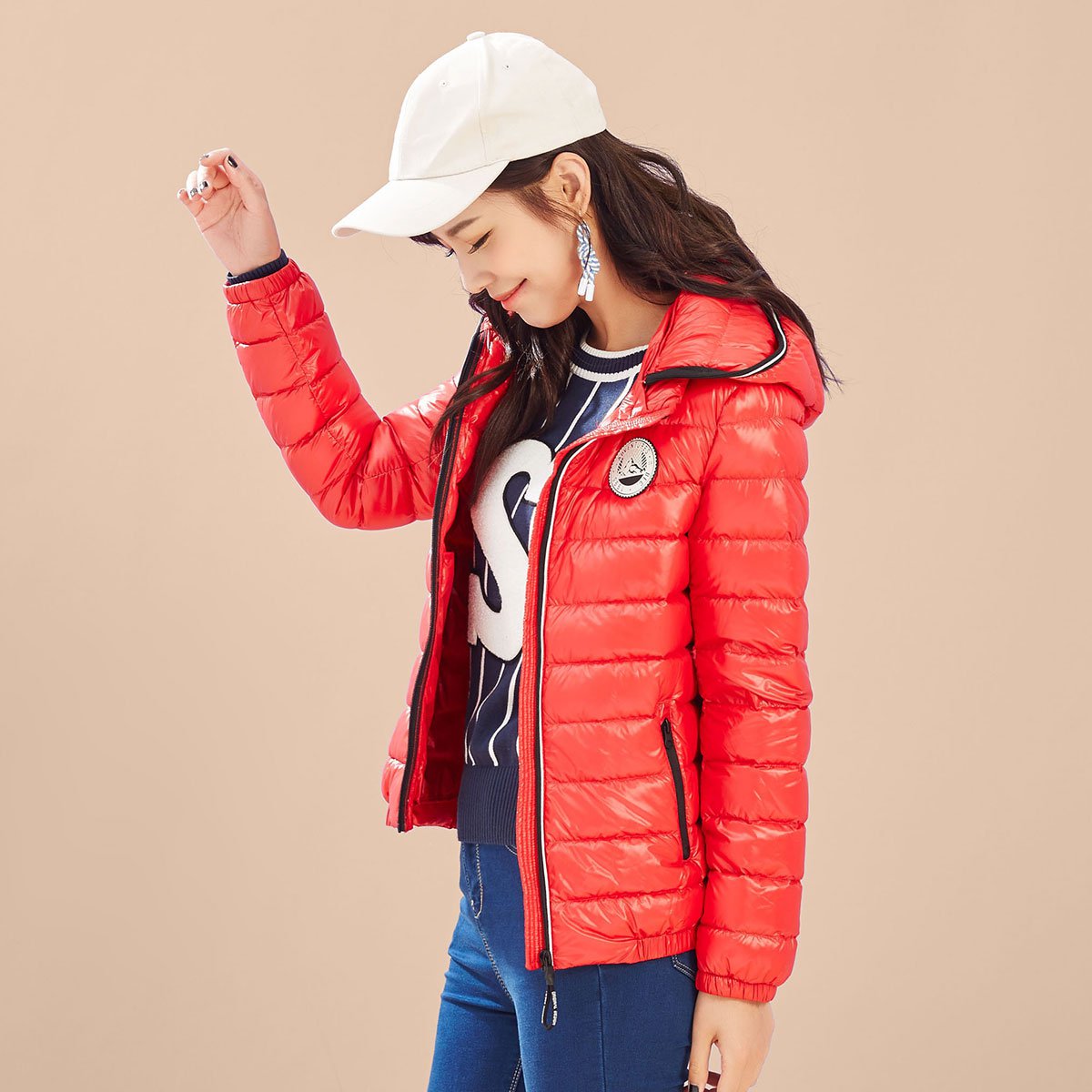 【爆款】美特斯邦威女运动型超轻羽绒