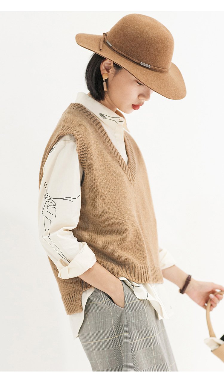 云上生活2018年秋季新品简约文艺休闲宽松纯色v领女式背心