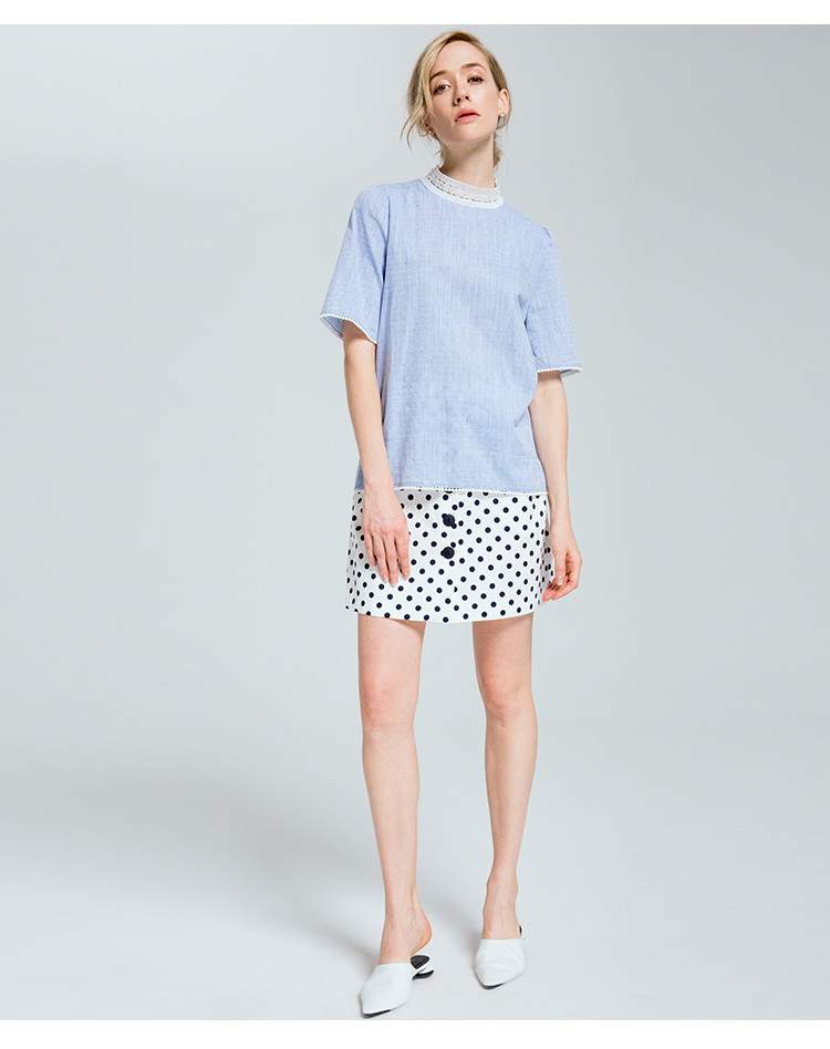 女款蕾丝领中袖上衣