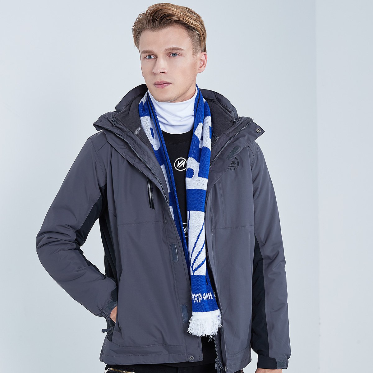 骆驼牌服饰特卖旗舰店骆驼牌2018秋冬新品 防风保暖 情侣男款冲锋衣