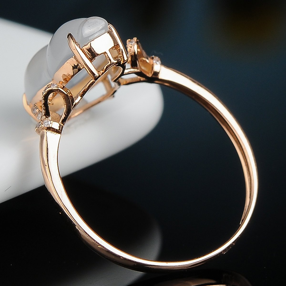 亿珍阁18k金伴钻镶a货冰糯翡翠冰白葫芦玉戒指14#附证书