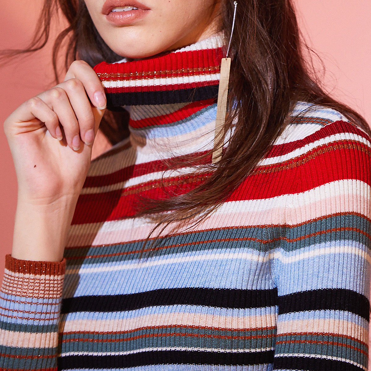 chichy品牌时尚彩虹风潮高领条纹针织衫
