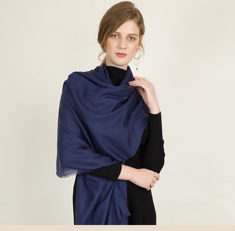 冬季新品纯色百搭羊毛披肩多色披肩女款披肩