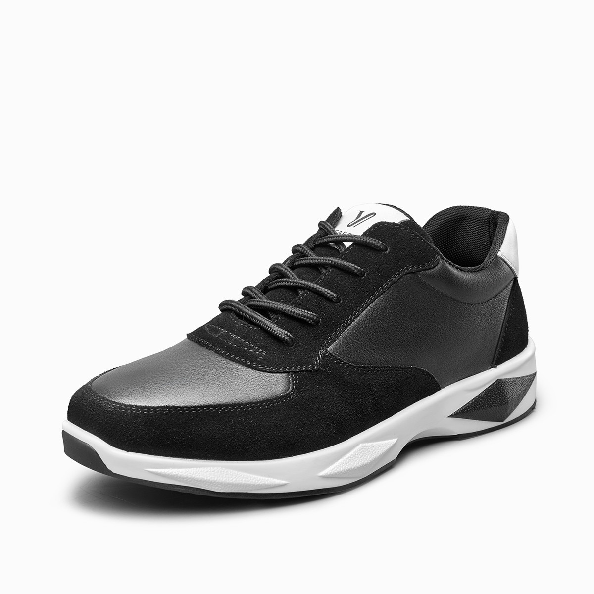 意尔康2018年新品牛皮革时尚系带复古减震运动风休闲鞋男鞋