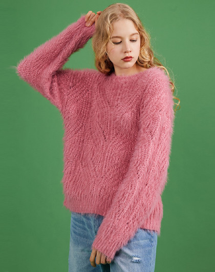 【18年秋冬新款】圆领长袖马海毛镂空暗纹编织柔软温暖毛衣女