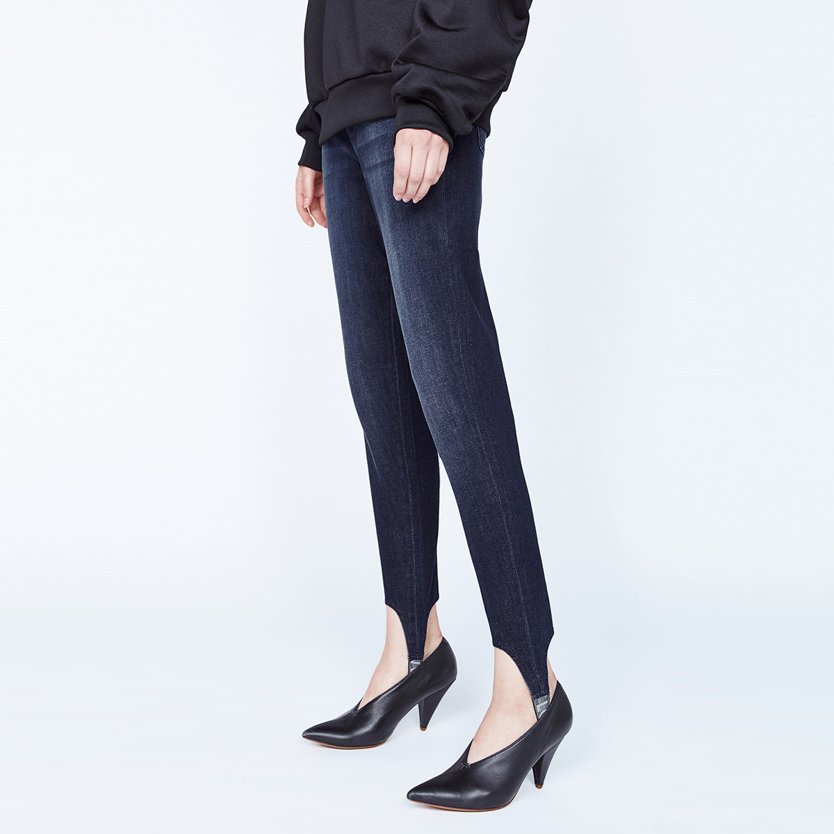 地素休闲风简约水洗直筒踩脚牛仔裤