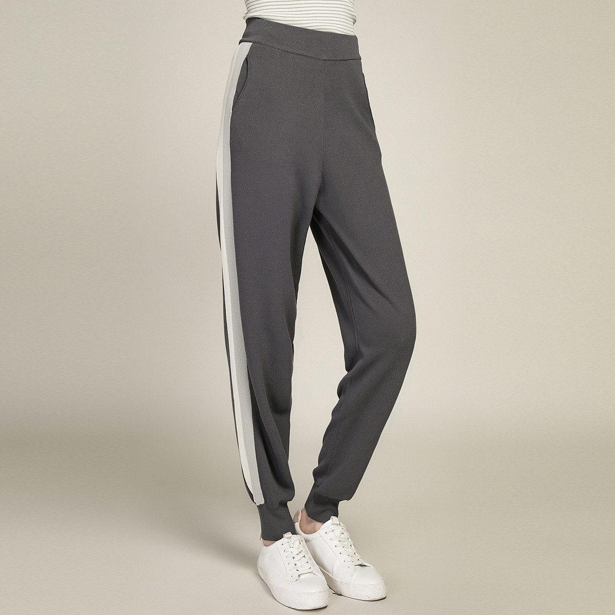 白鹿语2018秋冬新款简约校服裤子复古百搭条纹宽松显瘦收口裤弹力运动