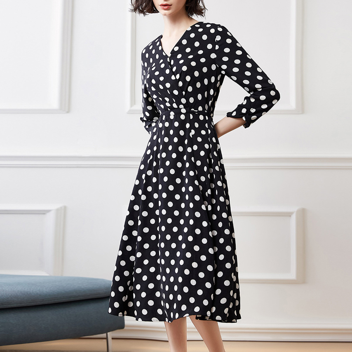 2018秋季新品复古波点收腰女装连衣裙春秋冬装交叉领时尚百搭女连衣裙