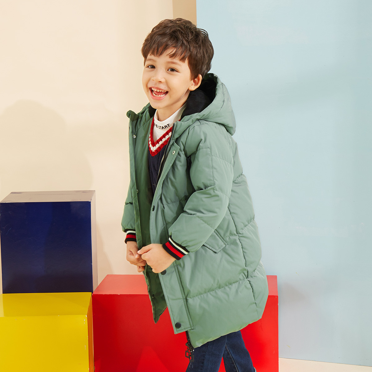 以纯线上品牌童装中大童男童羽绒服连帽卡通动物印花加厚儿童羽绒服