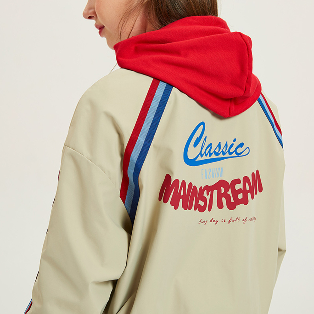 以纯线上品牌外套女休闲夹克棒球服外套女字母印花时尚女装外套