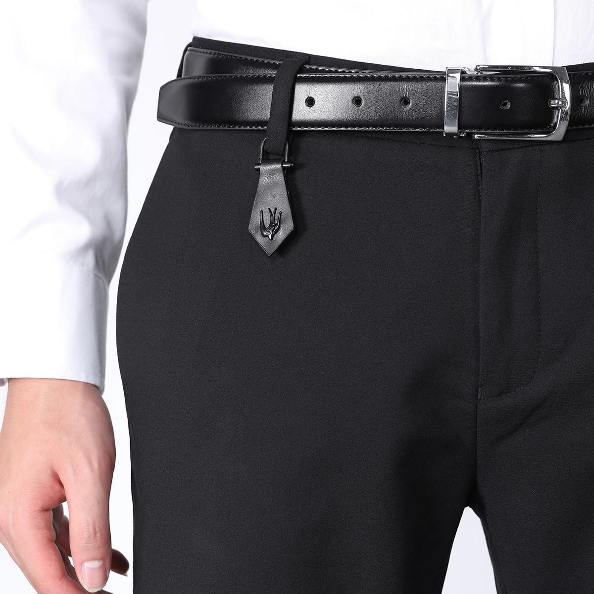 潮流极简风前裤袢装饰精美logo挂件微弹帅气显瘦修身直筒男士休闲西裤