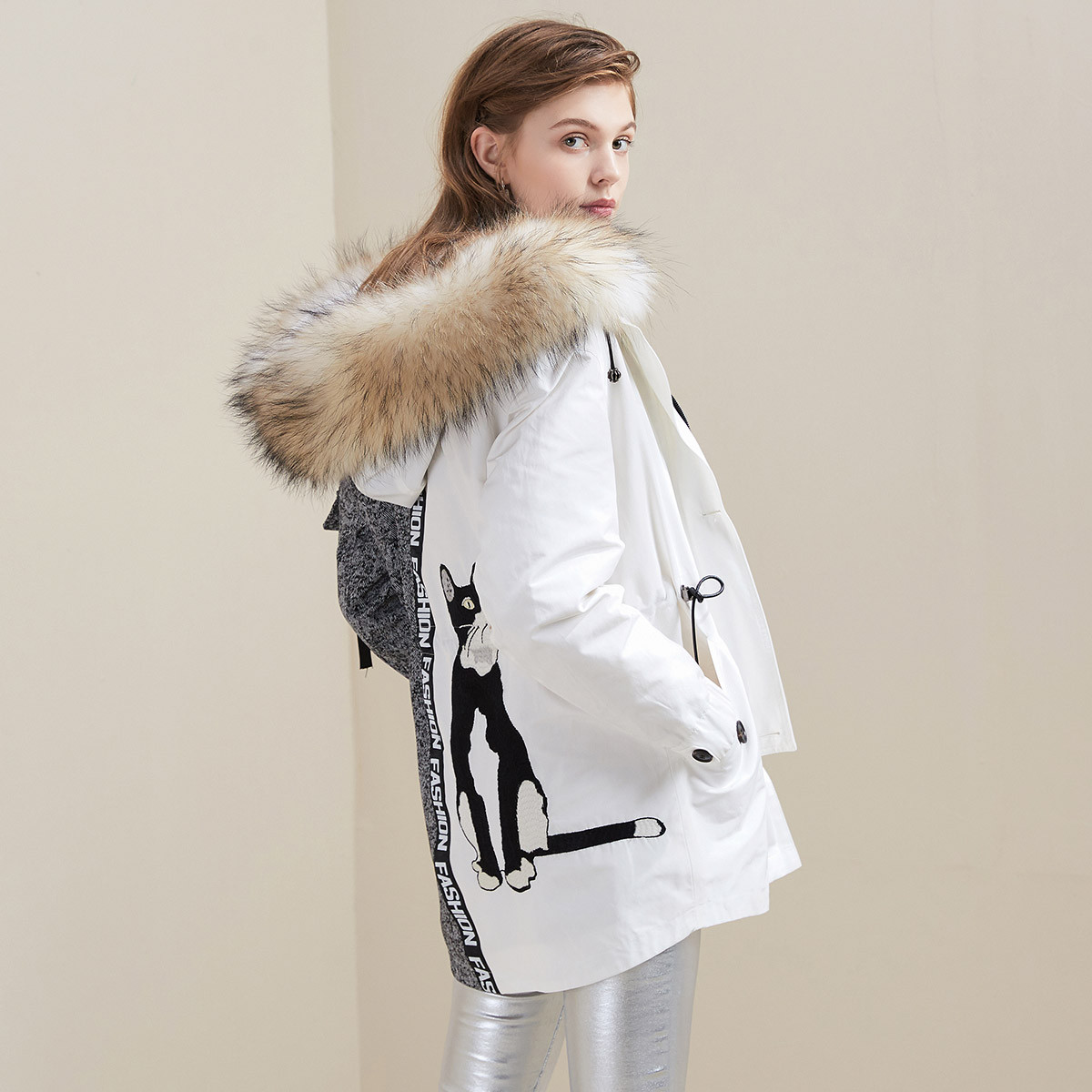 【撞色派克服】设计师款经典黑白小猫咪卡通图案獭兔毛内胆皮草派克