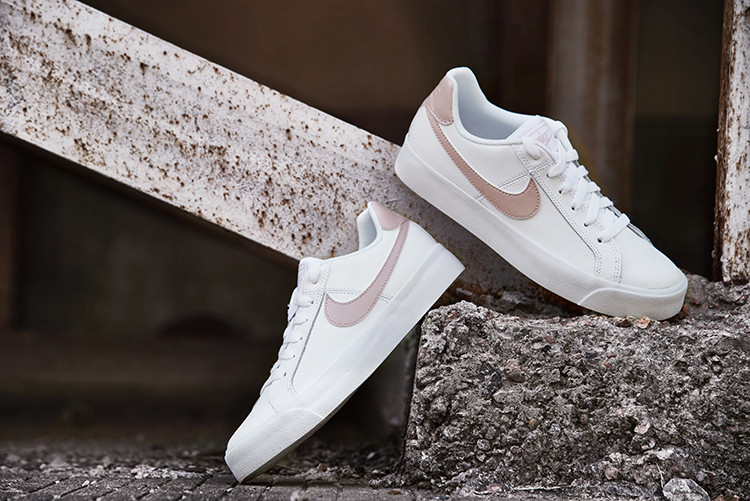 court royale 耐磨舒适女板鞋