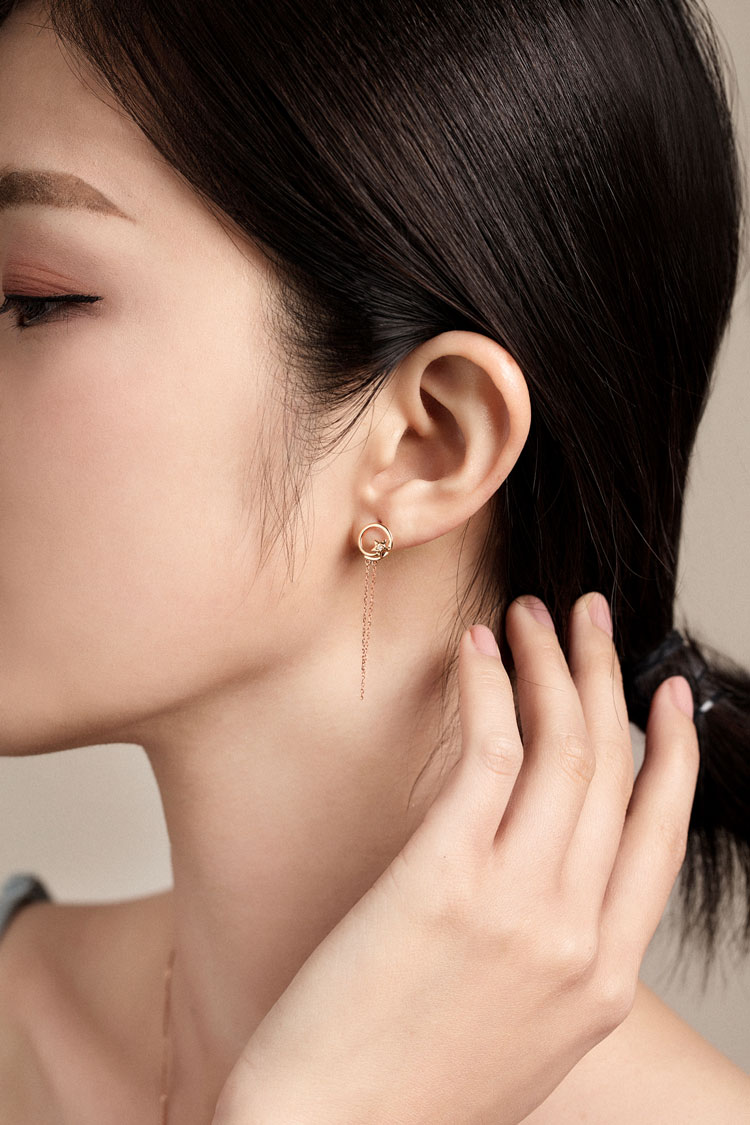 周大福 星愿系列18k金钻石耳环