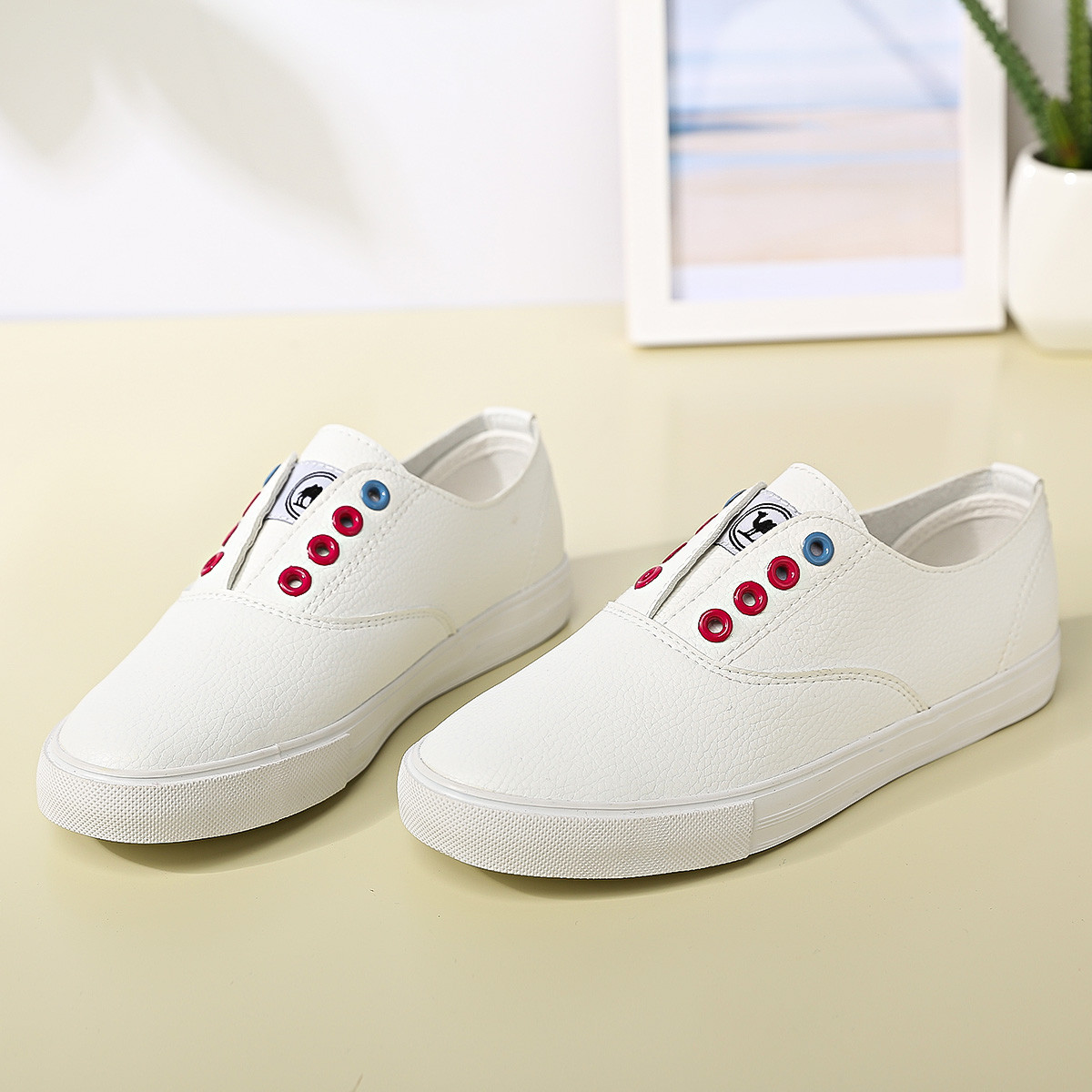 骆驼牌 女鞋简约纯色 女款柔软超纤日常板鞋小白鞋