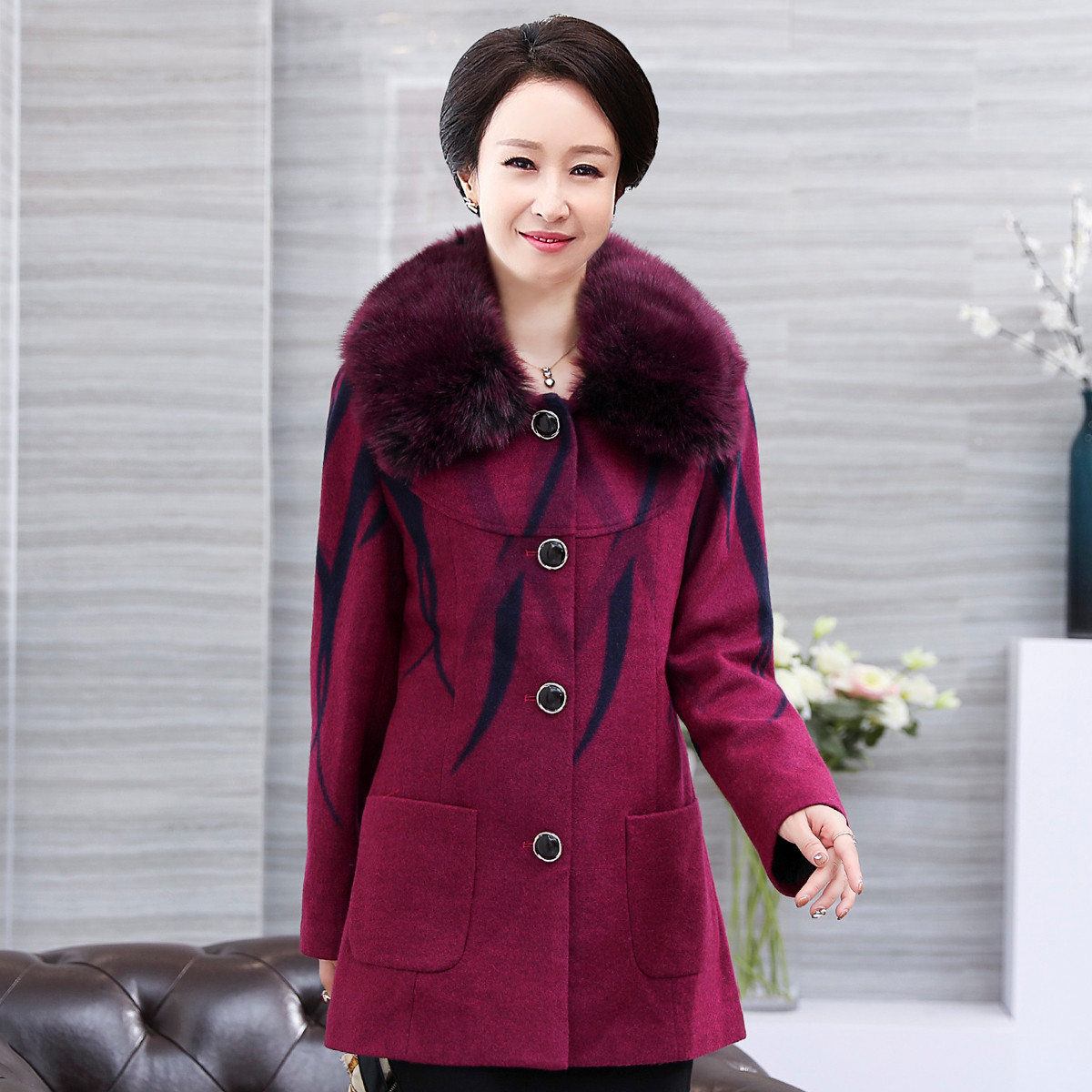 妈妈装中老年女装上衣女士保暖老年人大毛领加厚中长款毛呢外套