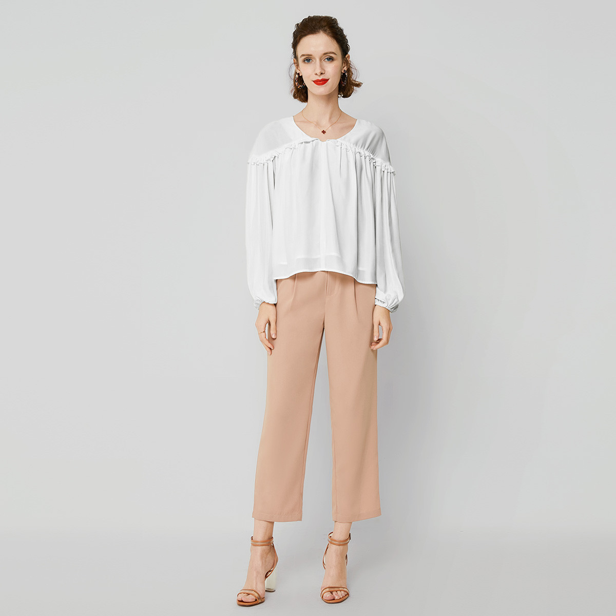 lachata2019年春装新款 女士宽松舒适复古灯笼泡泡袖 女式雪纺衫