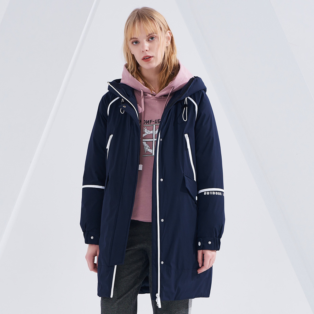 【唯品会】 波司登2018冬季新款时尚休闲中长款保暖女式羽绒服b