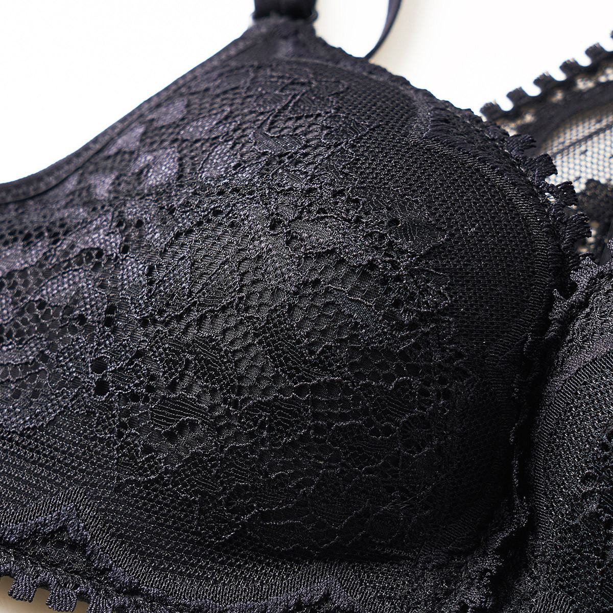 兰缪日系情趣性感聚拢内衣女新款前扣细肩带蕾丝美背无钢圈文胸