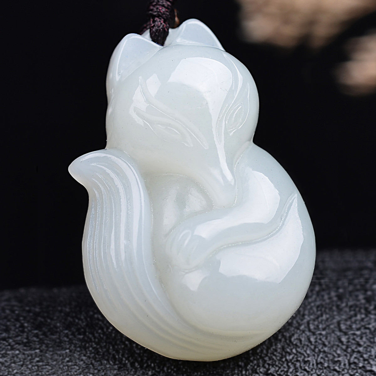 精雕细腻和田玉白玉狐狸玉吊坠/玉坠/和田玉吊坠附证书