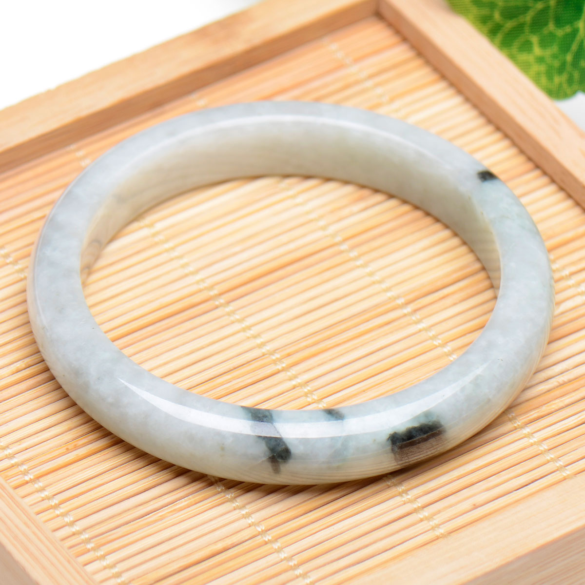 豆种飘花带石纹正圆翡翠手镯/玉镯/玉手镯玉器附证书