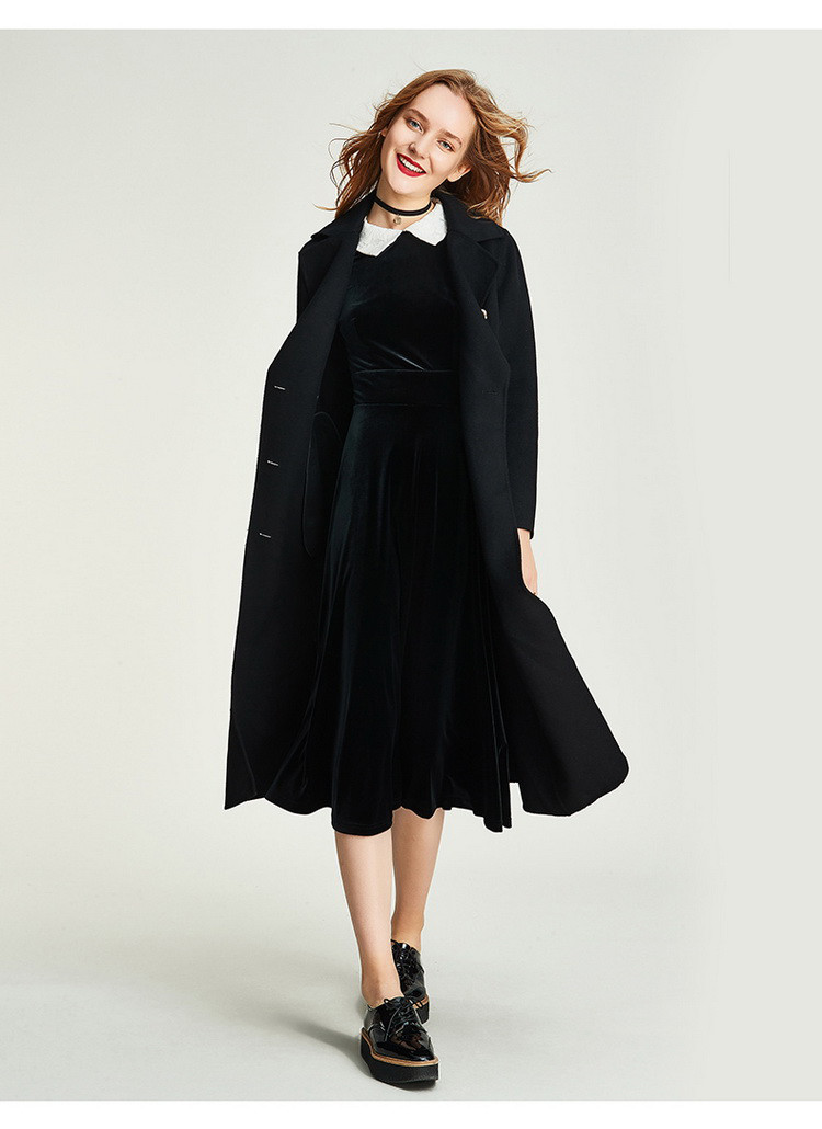 赫本风优雅小黑裙 纤维丝绒质感显瘦九分袖a字长款秋冬连衣裙女