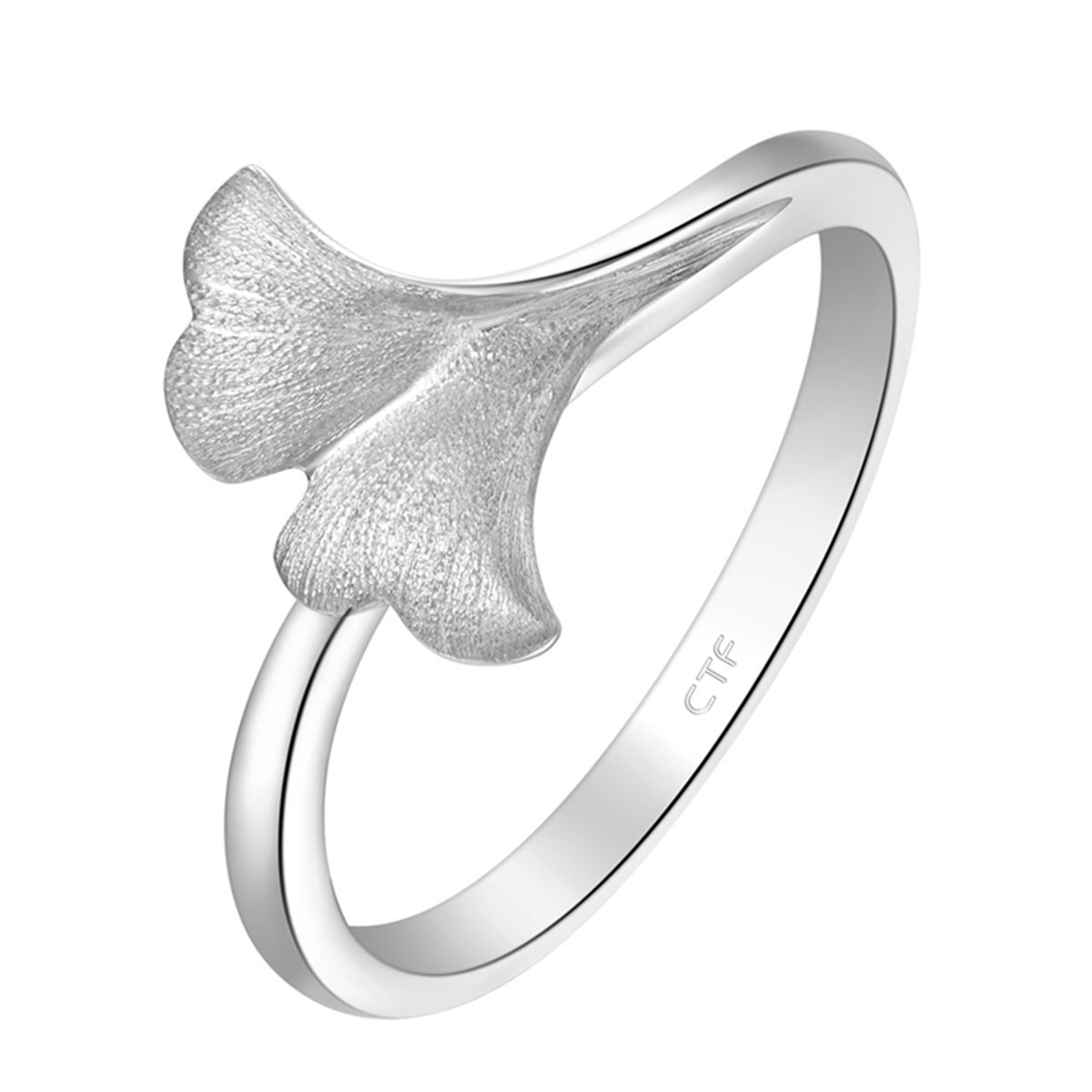 周大福 简约优雅银杏叶925银戒指女士