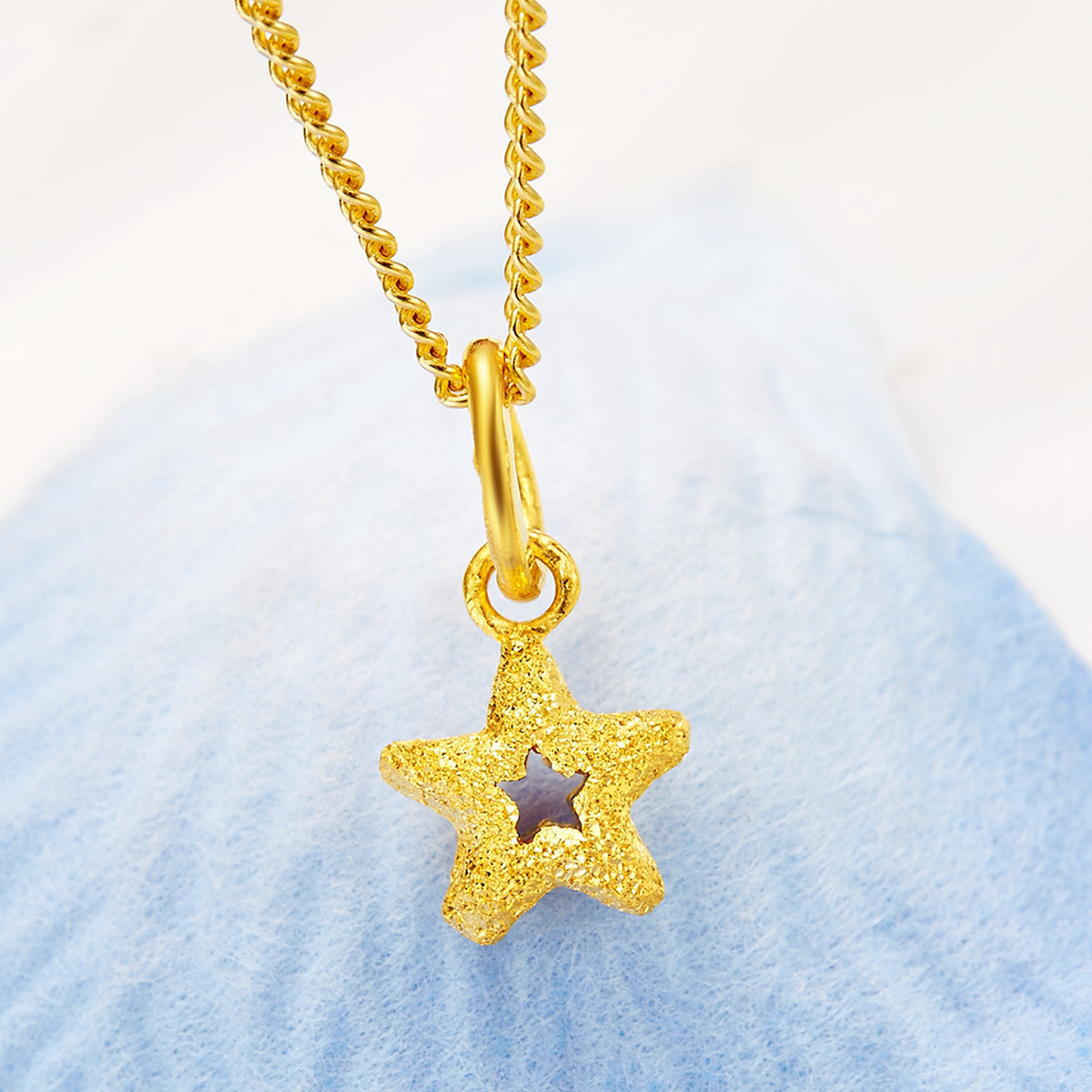 周大福 许愿星星 足金黄金吊坠