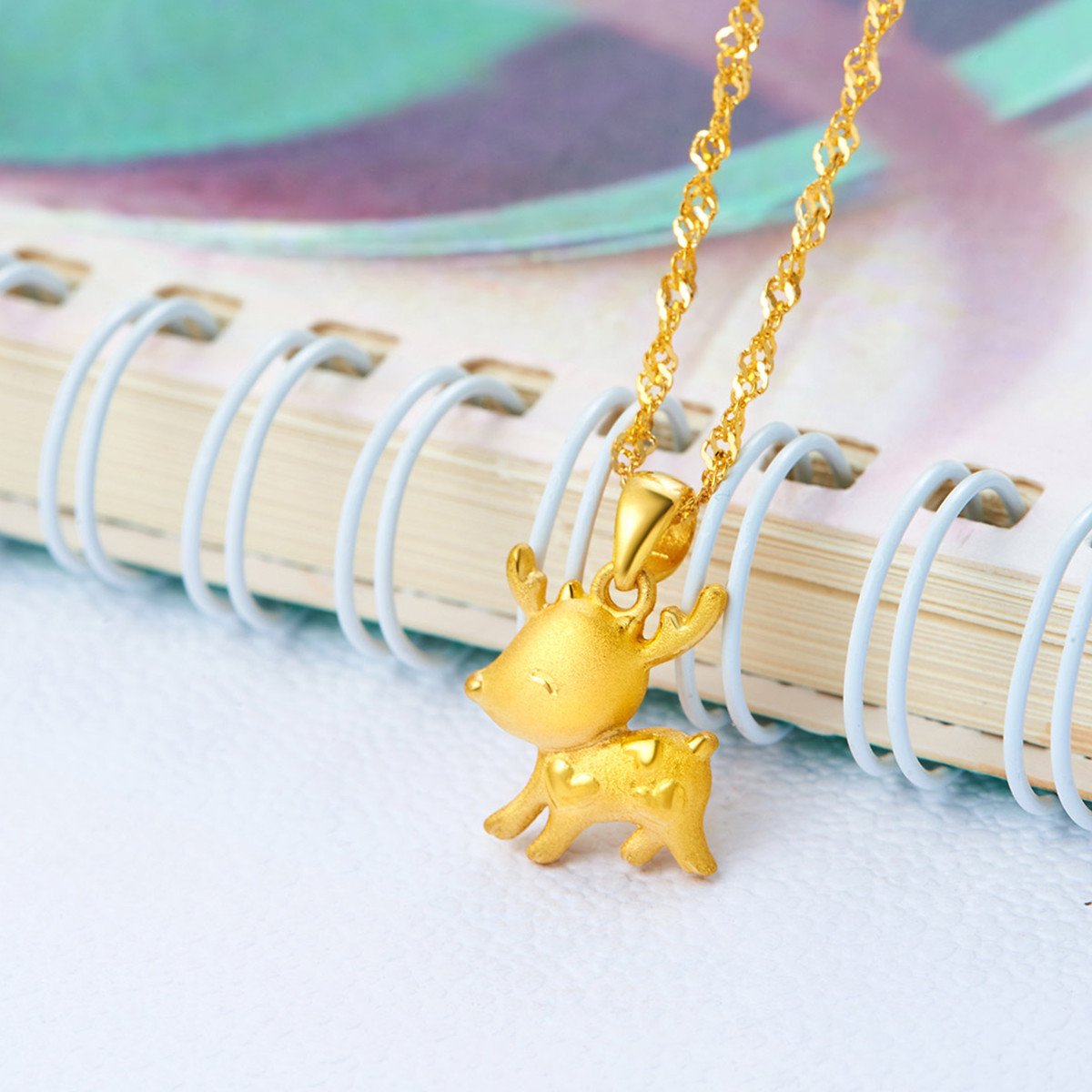 周大福珠宝专场 周大福 可爱萌小鹿足金黄金吊坠女士