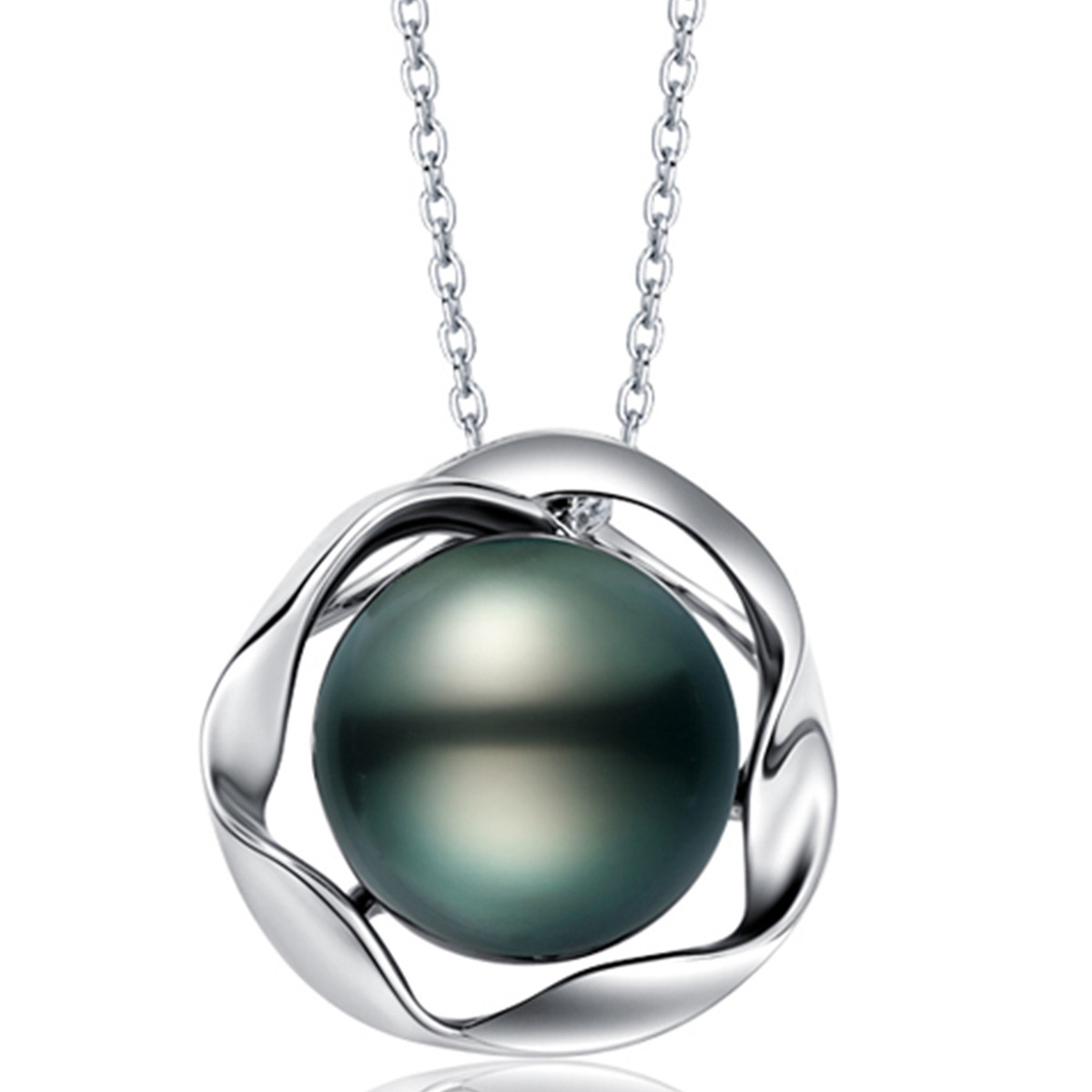 周大福 绝泽系列缠绕的梦18k金镶南洋黑珍珠吊坠