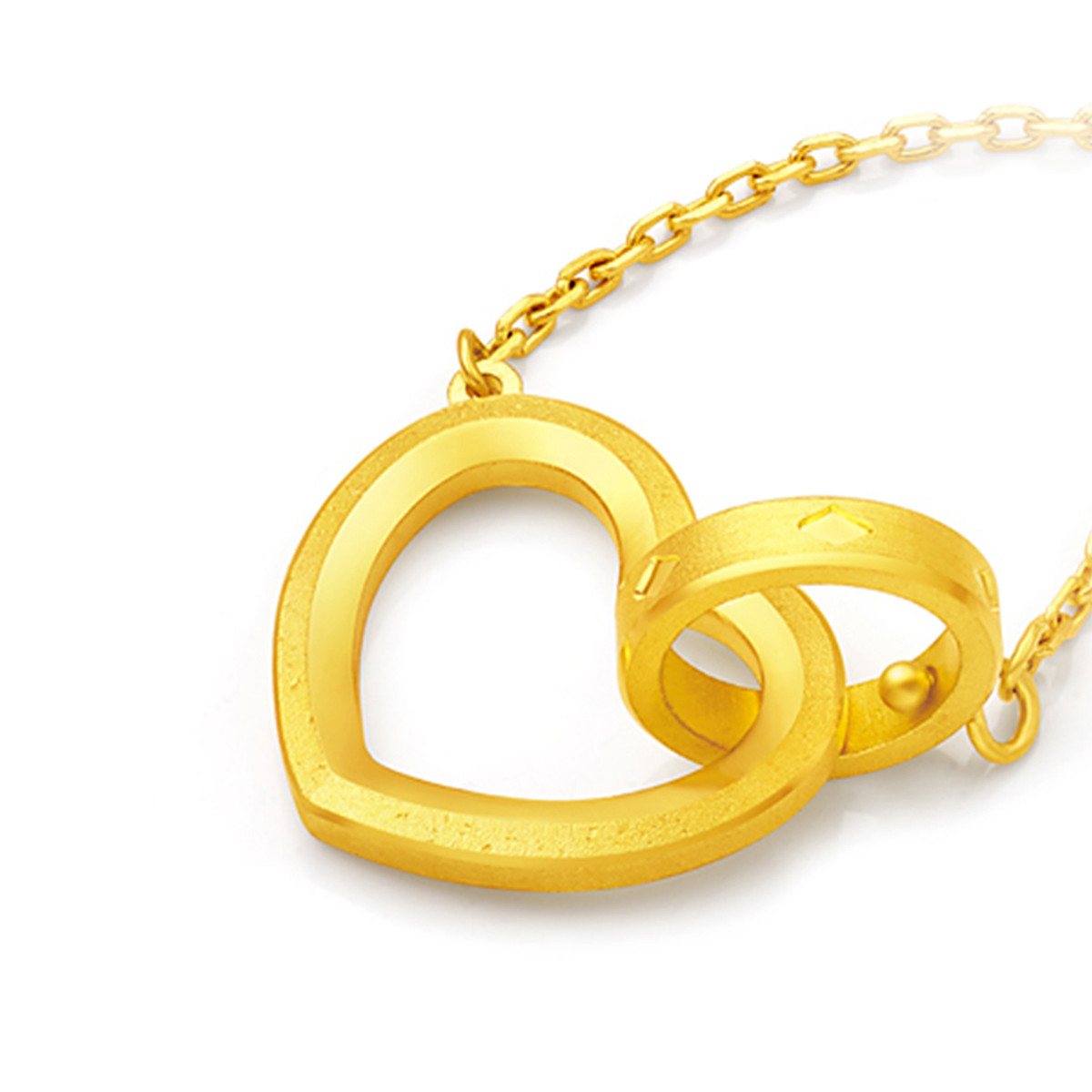 周大福 ing系列爱心双环足金黄金项链吊坠女士