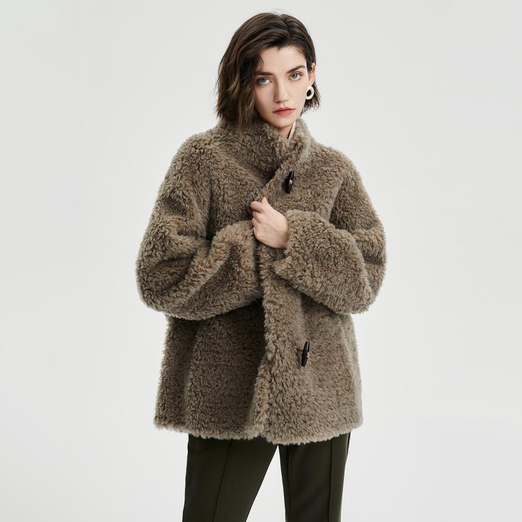 BADGLEY MISCHKA 【羊毛系列】复合皮毛一体女上衣冬牛角扣立领羊毛皮草外套