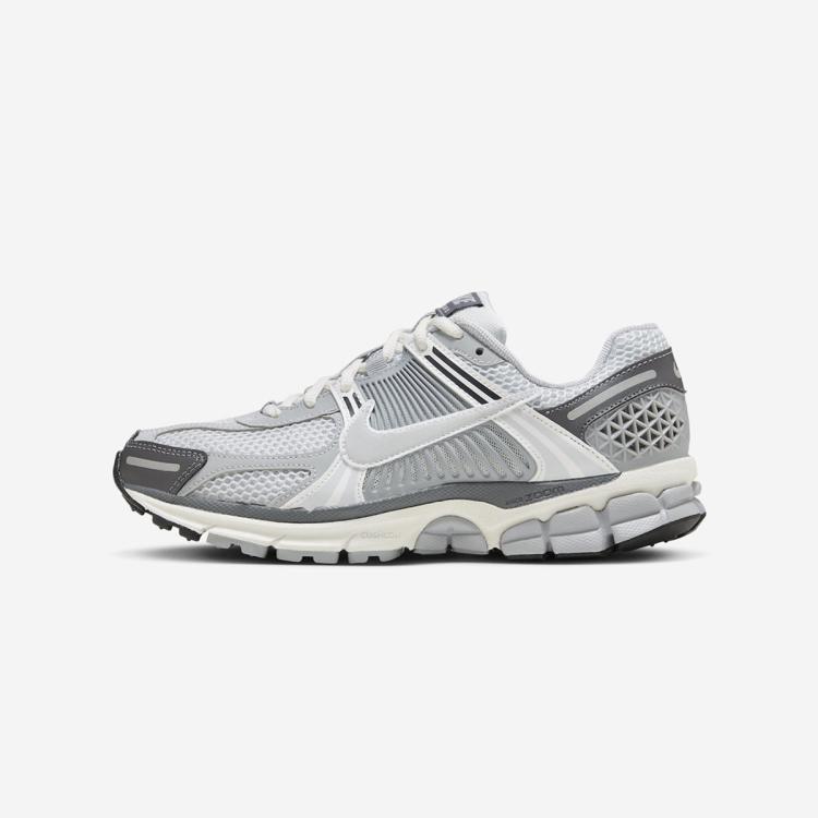 Nike Vomero 5运动生活系列女子跑步鞋 In Gray