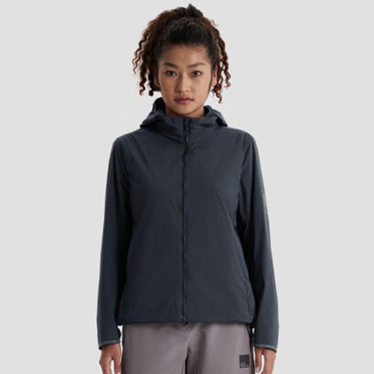 Jack Wolfskin 狼爪24秋冬女式户外运动休闲防风防泼水夹克外套 In Black