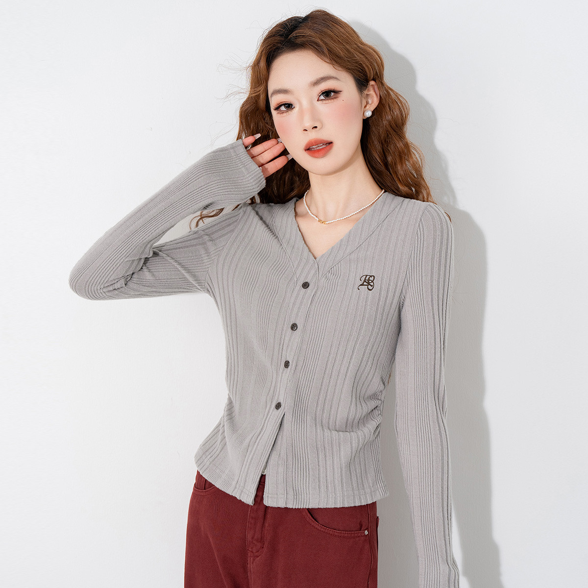 ��ά˹ Ů��V�쳤���� ���δ�ṩ44.1Ԫ