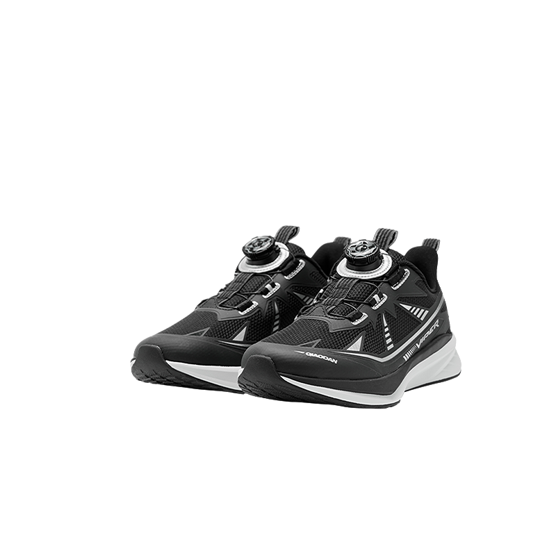 �ǵ� QIAODAN ����pro ��ͯ�ܲ�Ь 2025���� ��ť���˶�Ь 119Ԫ