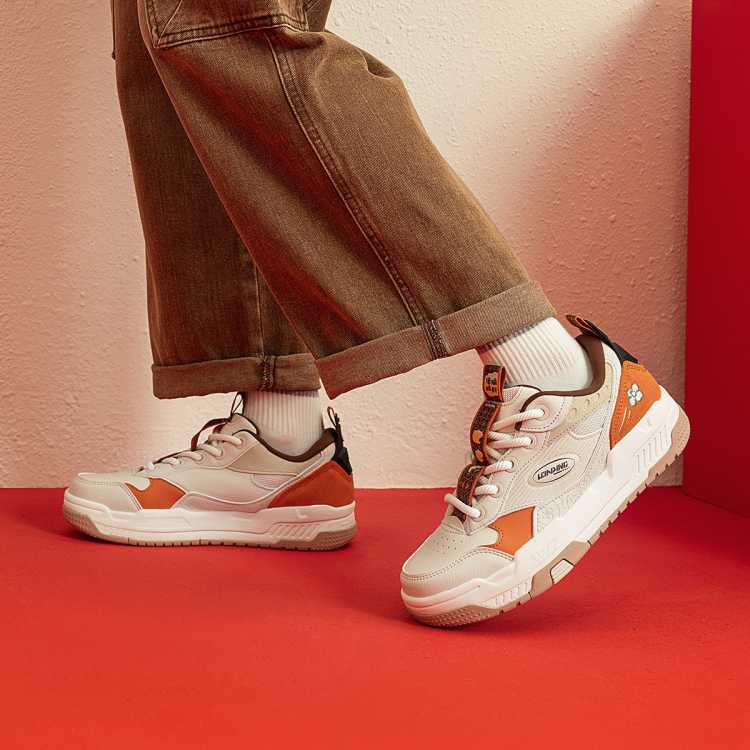 �ز� ����CNYŮ��Ьʱ�аٴ�����Ь��������˶�Ь���͸��ŮЬ 87Ԫ