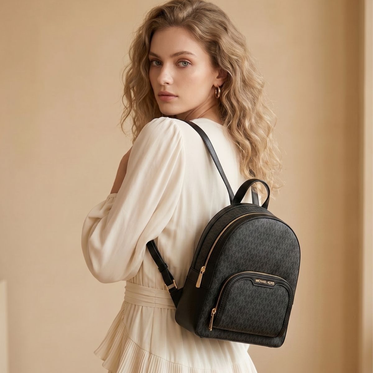 MICHAEL KORS Jaycee 经典棕老花女士通勤复古印花双肩包