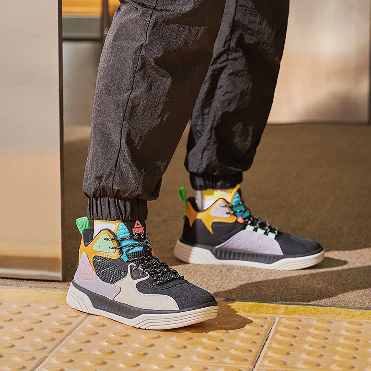 男鞋板鞋舒适都市生活休闲鞋革面运动鞋子男