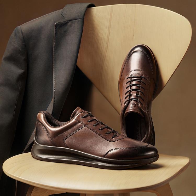 ECCO 【入会满减100】运动休闲鞋 百搭透气真皮皮鞋男鞋潮鞋207124