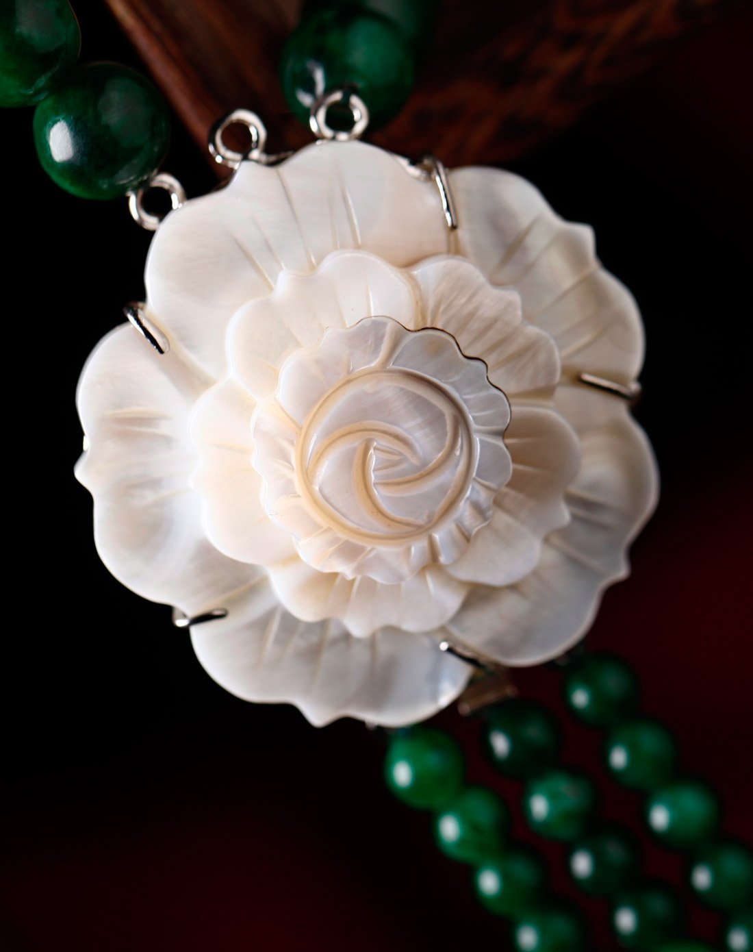 凤凰涅磐 翠羽 融色干青珍珠母贝流苏项链